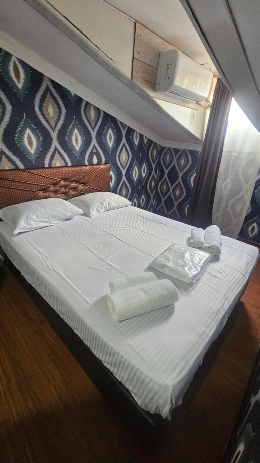 Apartment Zurabi Батуми Стая снимка