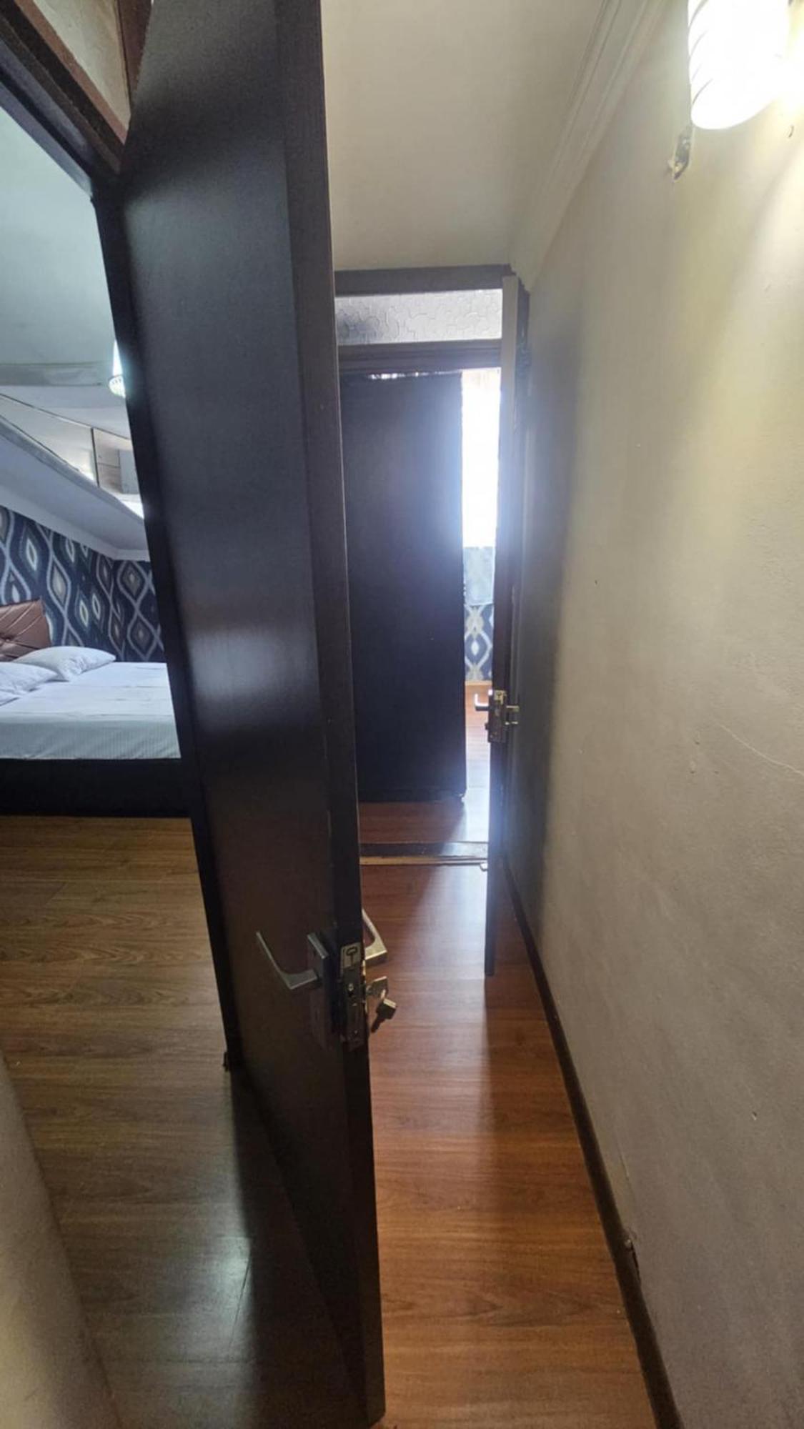 Apartment Zurabi Батуми Екстериор снимка
